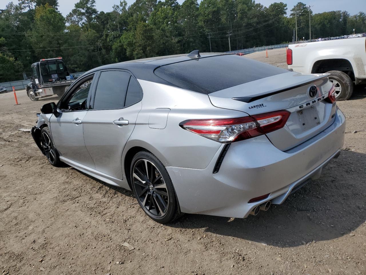 2019 Toyota Camry Xse - Фото 2