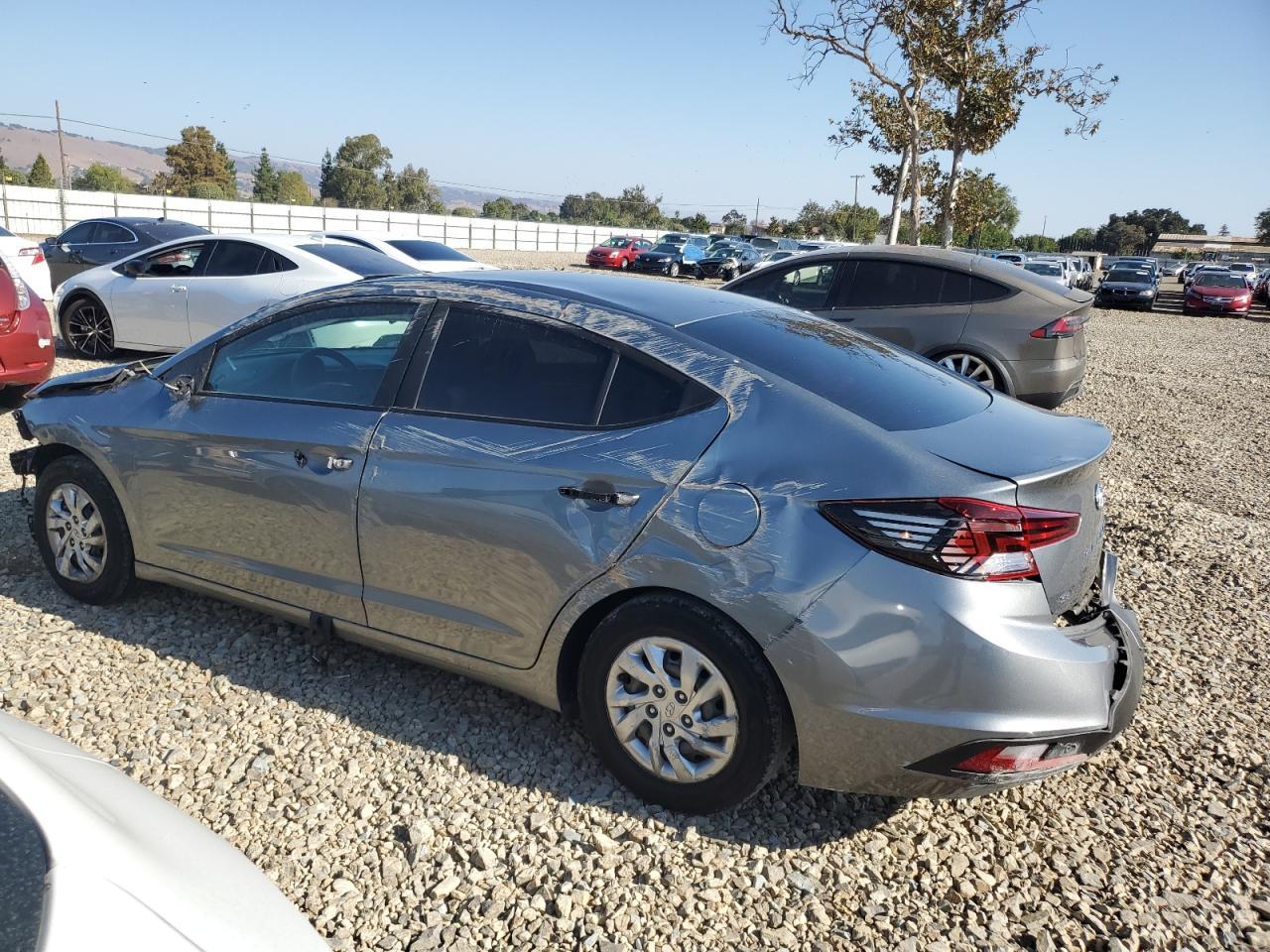 2019 Hyundai Elantra Se - Фото 2