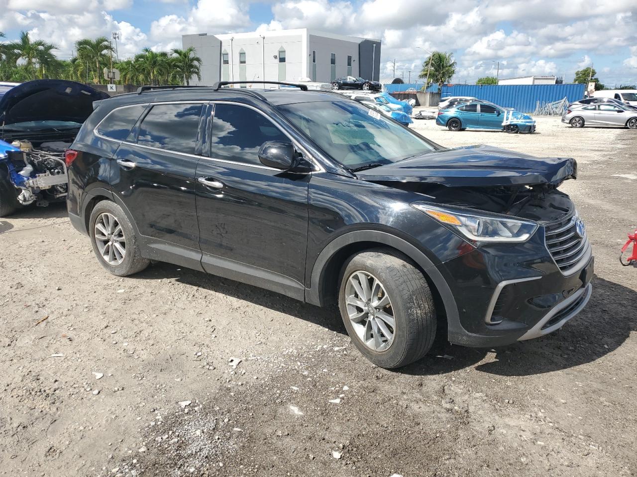 2017 Hyundai Santa Fe Se - Фото 4