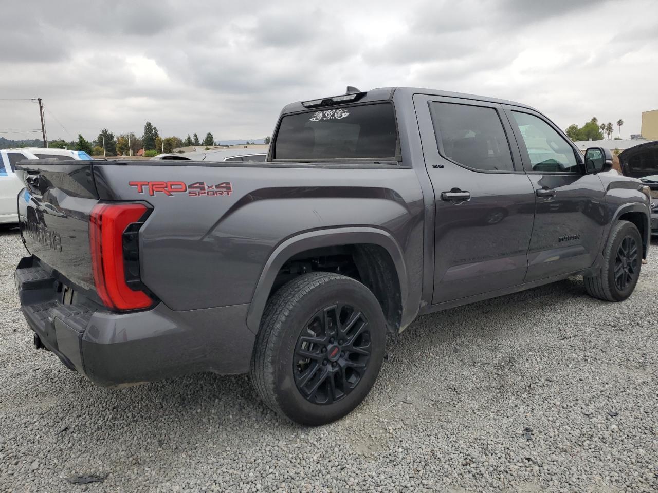 2024 Toyota Tundra Crewmax Sr - Фото 3
