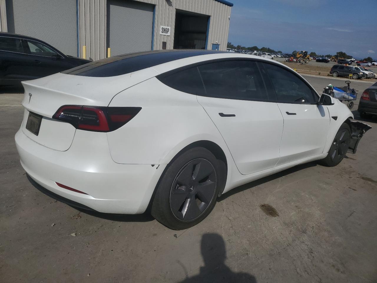 2023 Tesla Model 3 - Фото 3