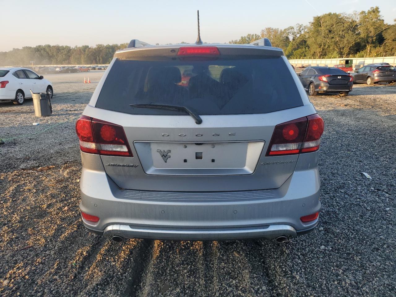 2015 Dodge Journey Crossroad - Фото 6