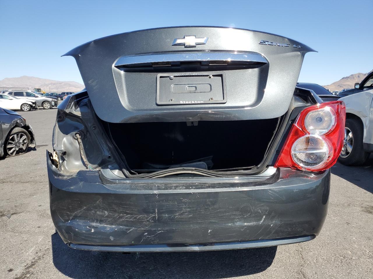 2014 Chevrolet Sonic - Image 6