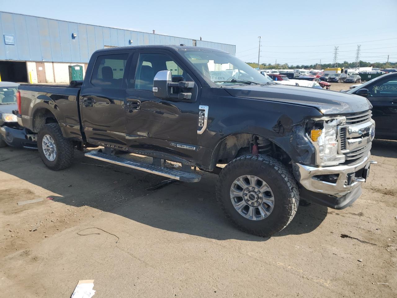 2017 Ford F250 Super Duty - Фото 4