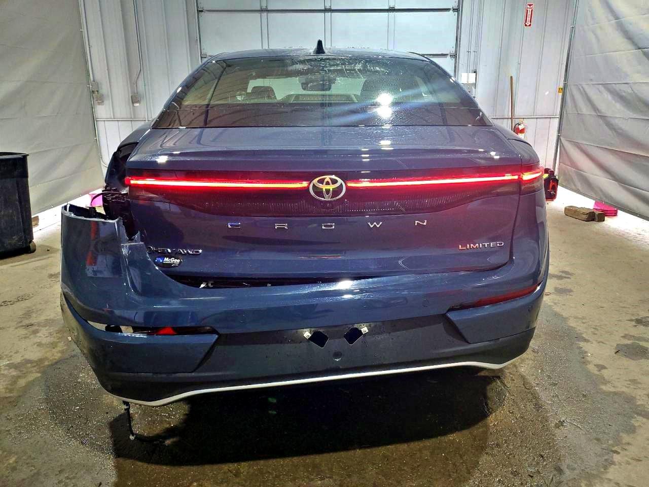 2025 Toyota Crown Xle - Фото 6