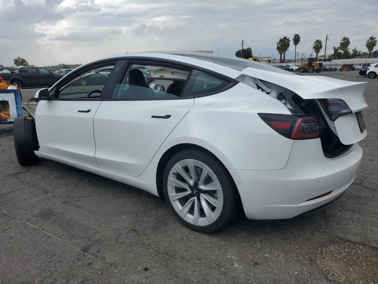 2021 Tesla Model 3 - Фото 2