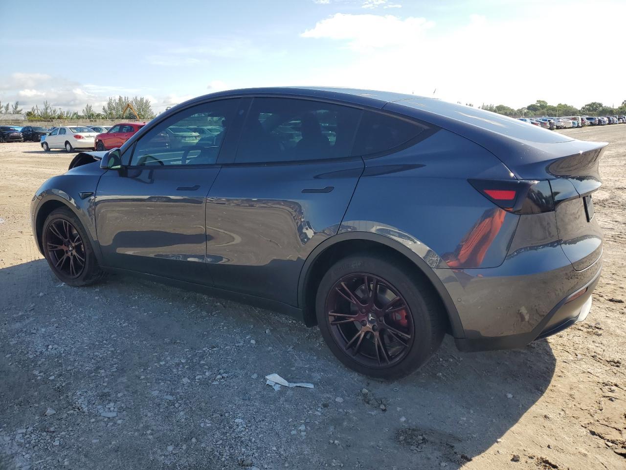 2022 Tesla Model Y - Image 2