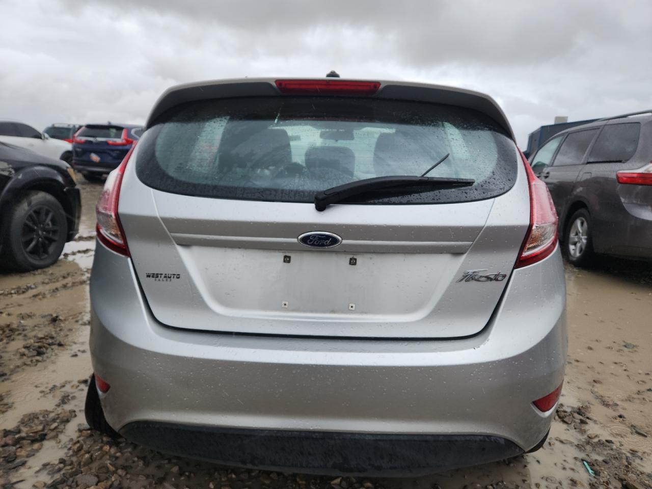 2016 Ford Fiesta S - Фото 6