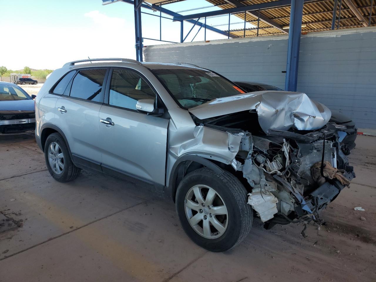 2013 Kia Sorento Lx - Image 4