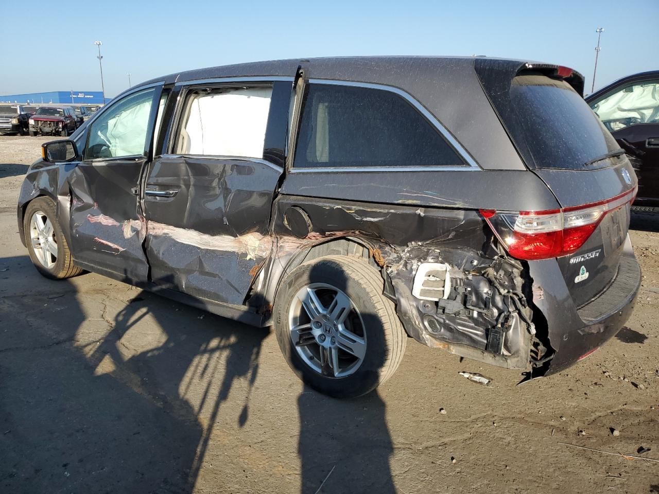 2012 Honda Odyssey Touring - Фото 2
