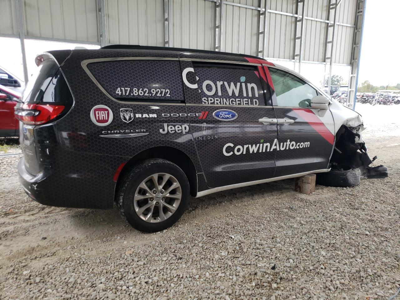 2022 Chrysler Pacifica Touring L - Фото 3