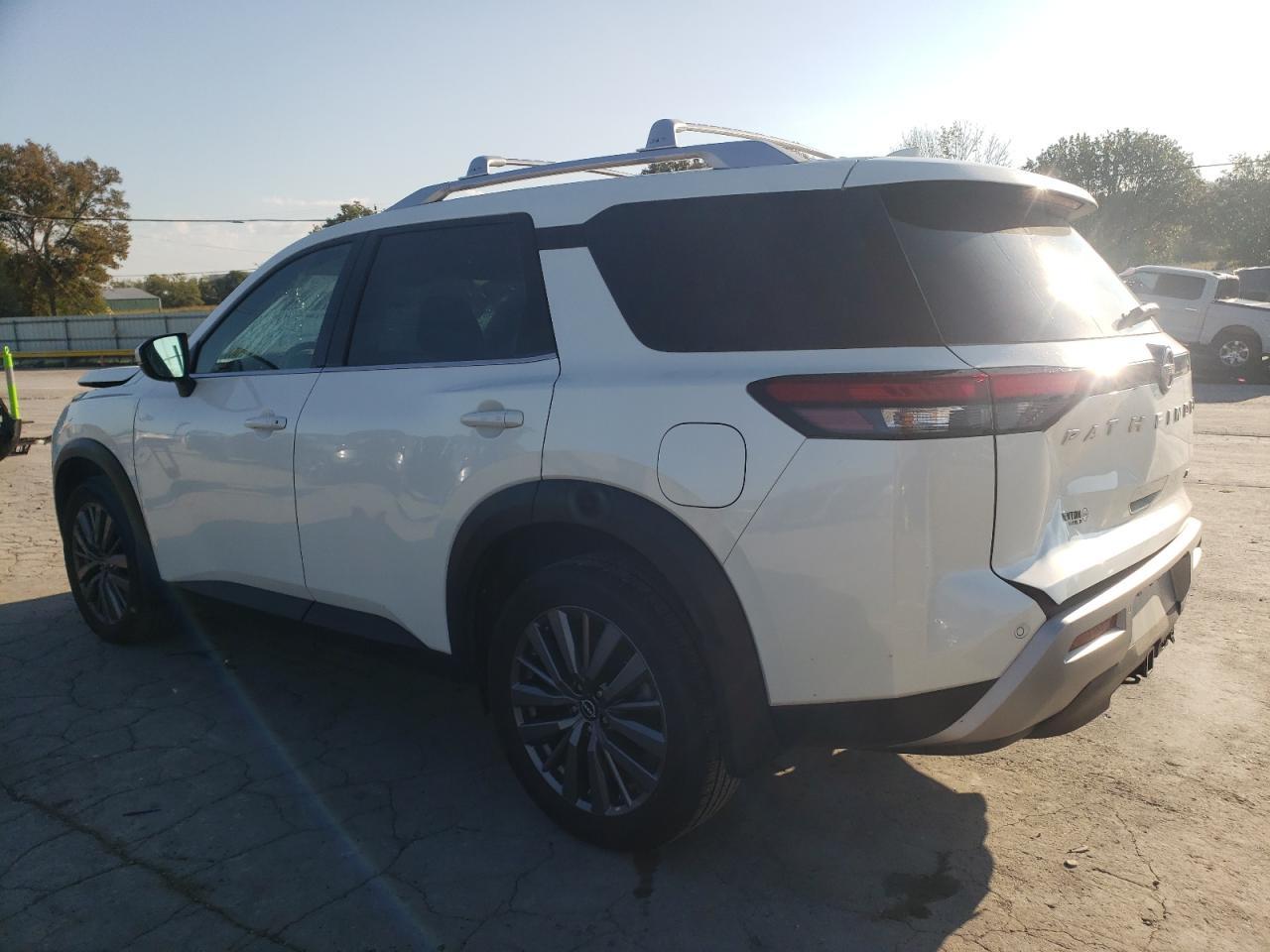 2024 Nissan Pathfinder Sl - Фото 2