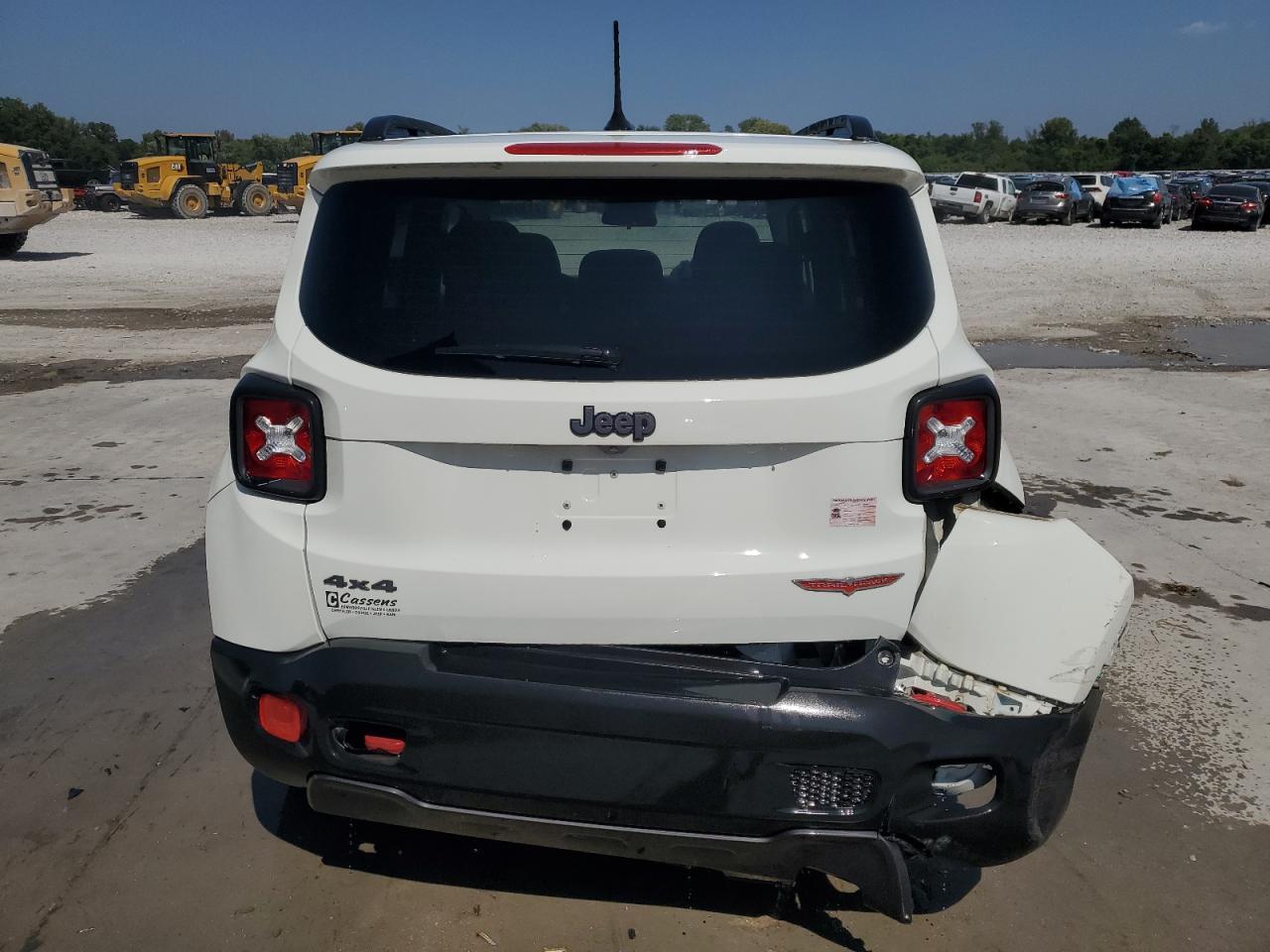 2016 Jeep Renegade Trailhawk - Фото 6