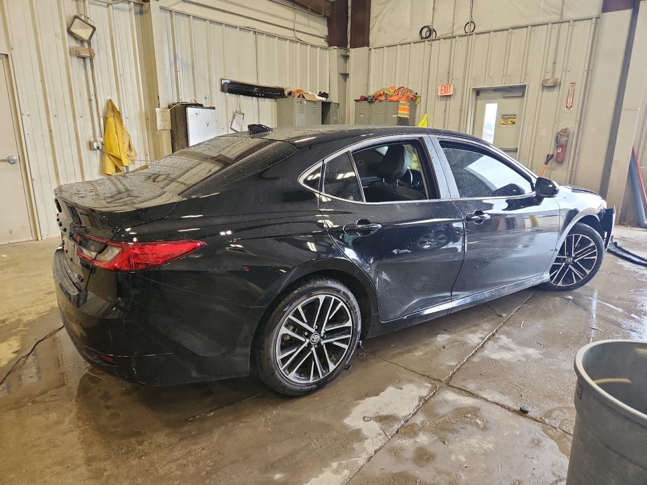 2025 Toyota Camry Xse - Image 3