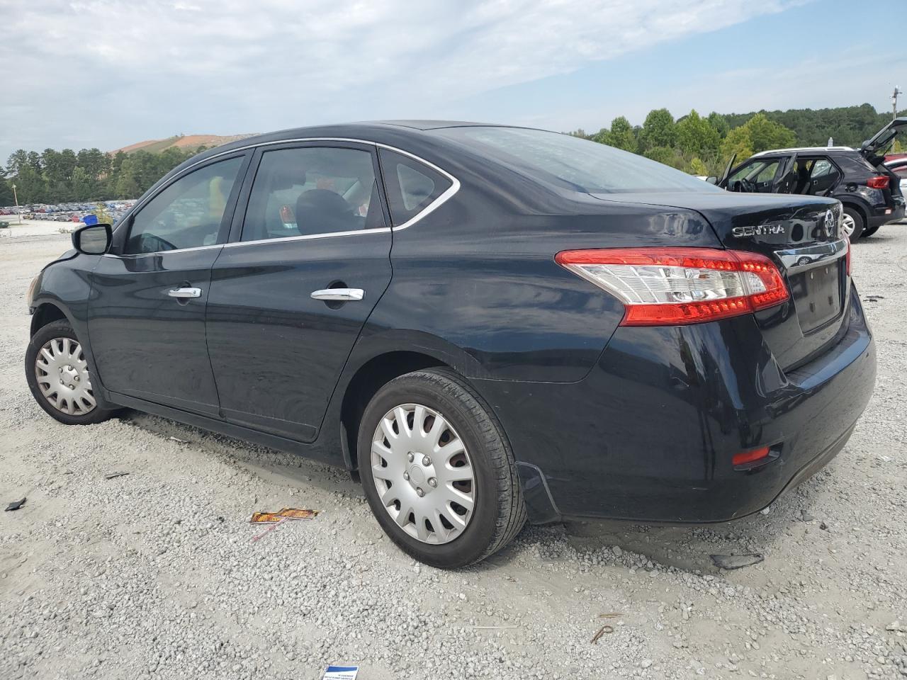 2015 Nissan Sentra S - Фото 2