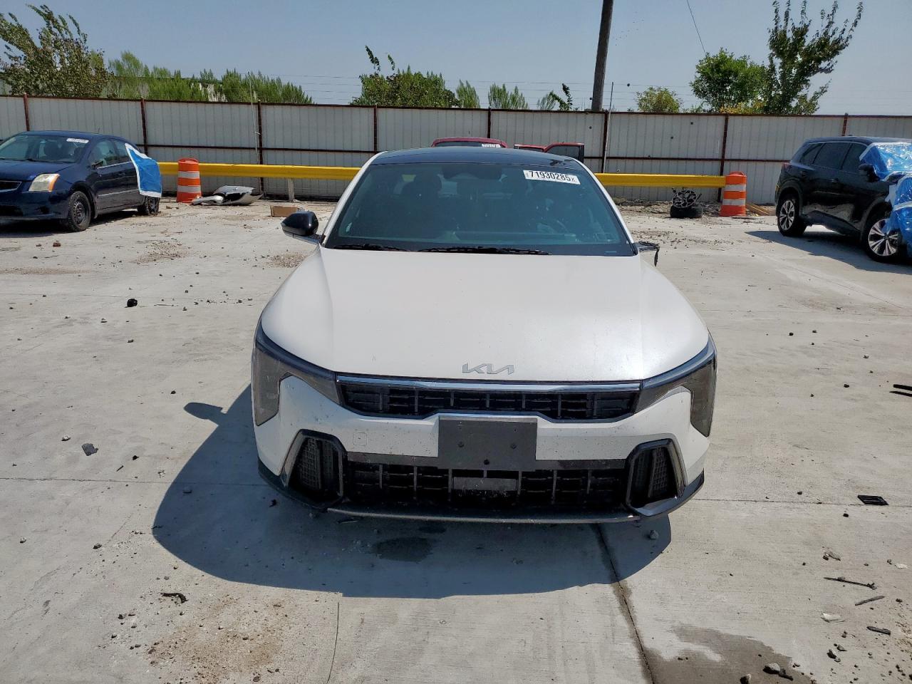 2025 Kia K4 Gt Line - Image 5