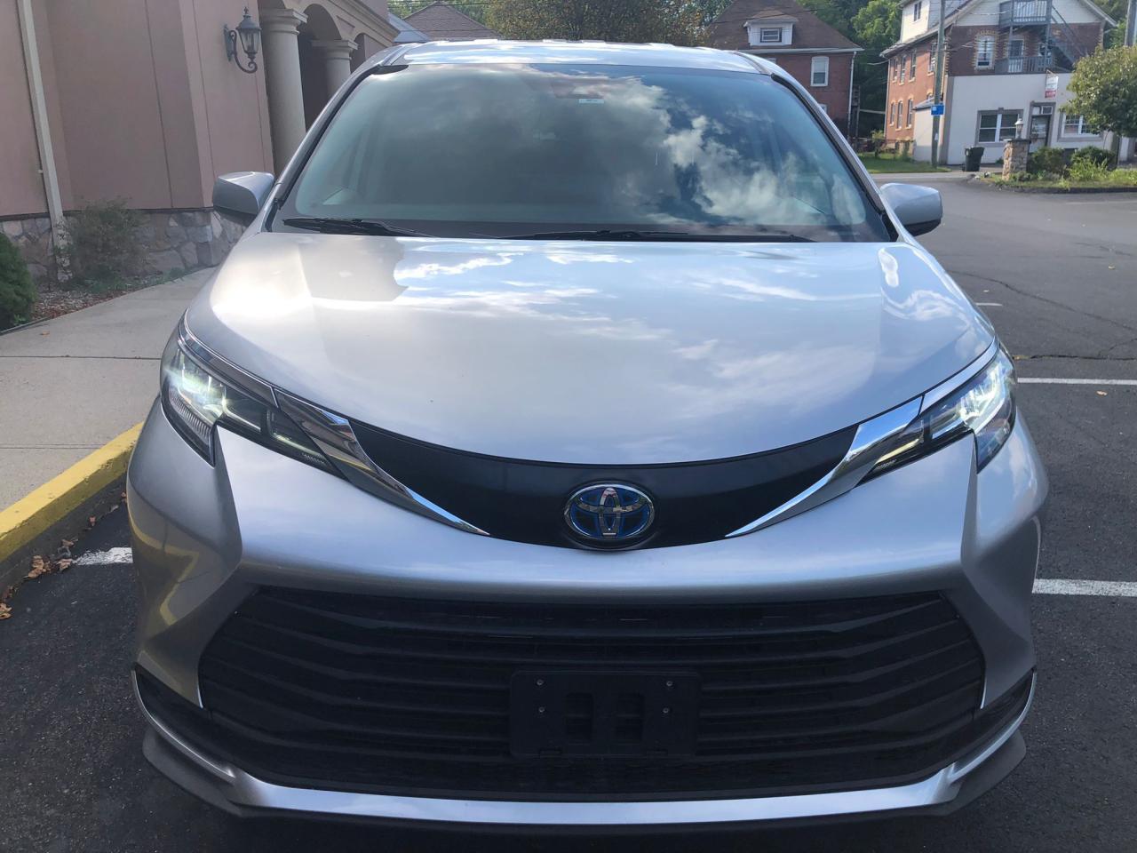 2023 Toyota Sienna Le - Фото 5