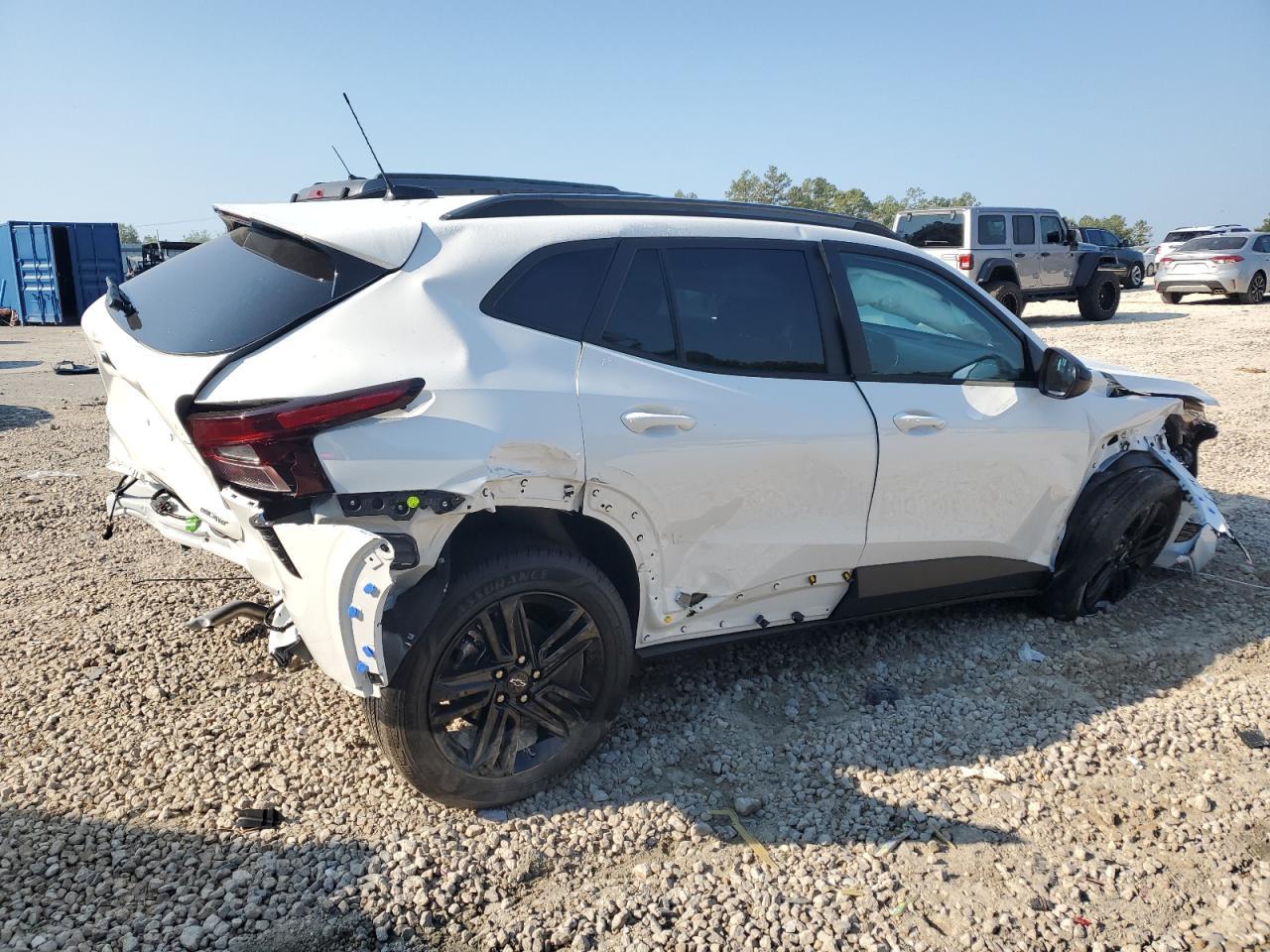 2025 Chevrolet Trax Activ - Фото 3