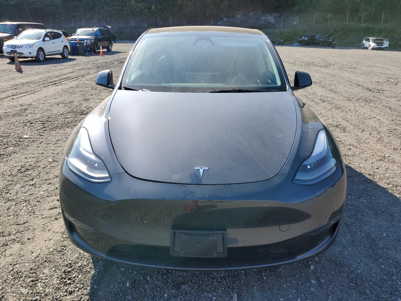 2024 Tesla Model Y - Image 5