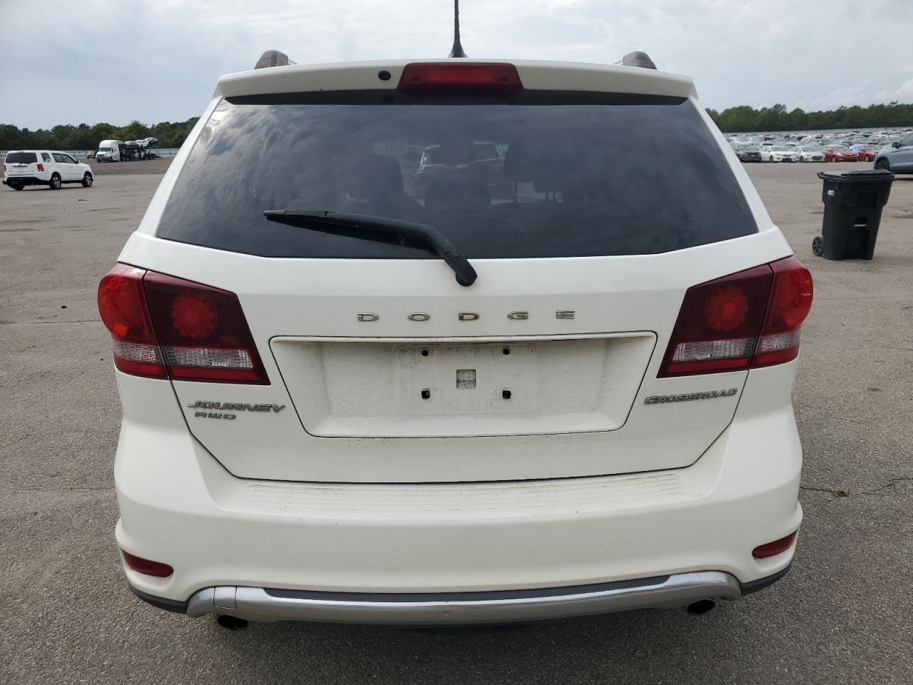 2017 Dodge Journey Crossroad - Image 6