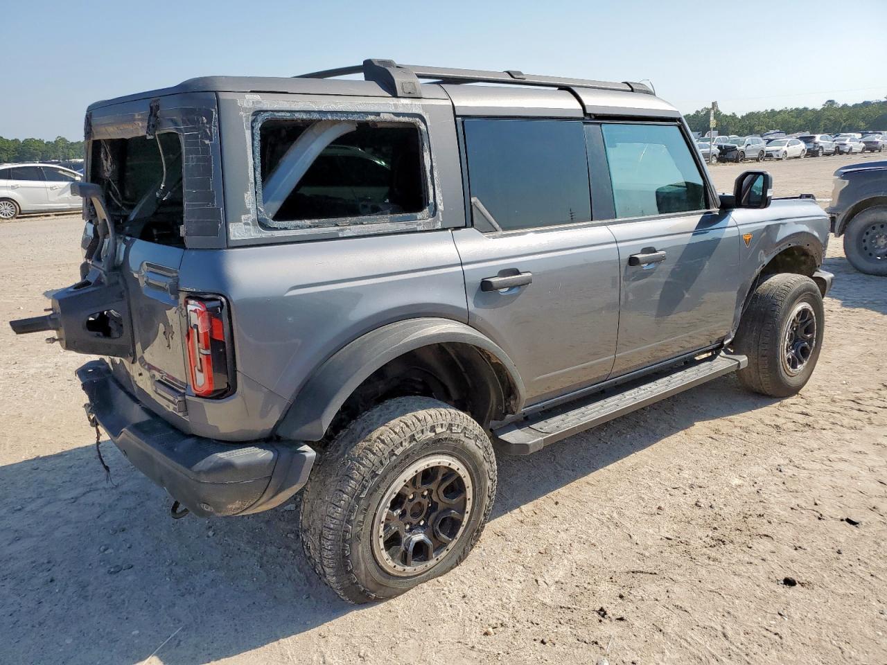 2023 Ford Bronco Base - Фото 3