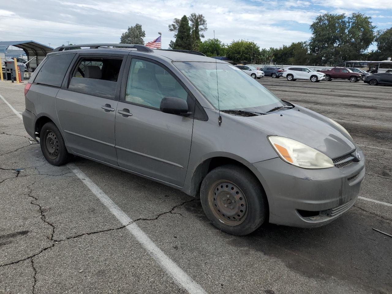 2005 Toyota Sienna Ce - Image 4