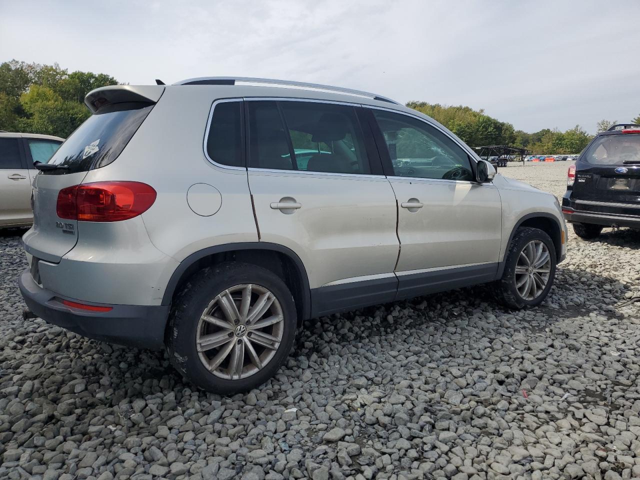 2013 Volkswagen Tiguan S - Фото 3