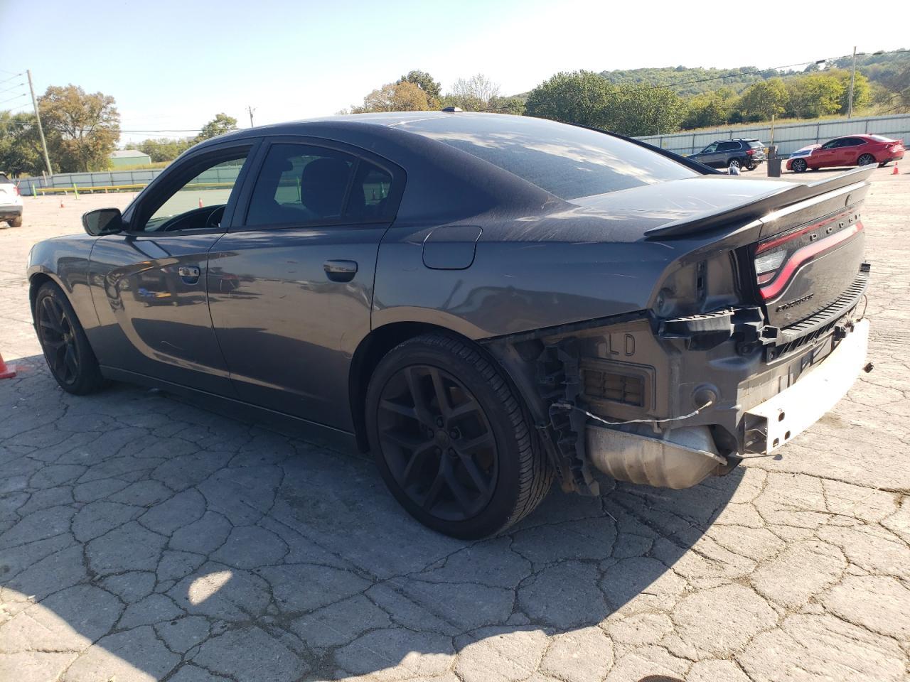 2019 Dodge Charger Sxt - Image 2