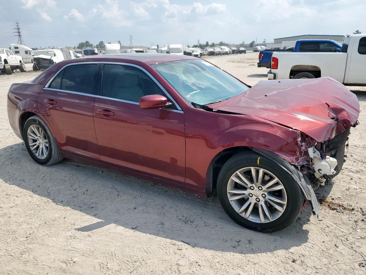 2018 Chrysler 300 Touring - Фото 4