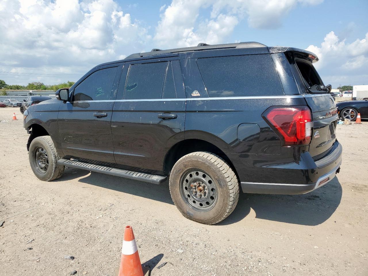 2022 Ford Expedition Timberline - Фото 2