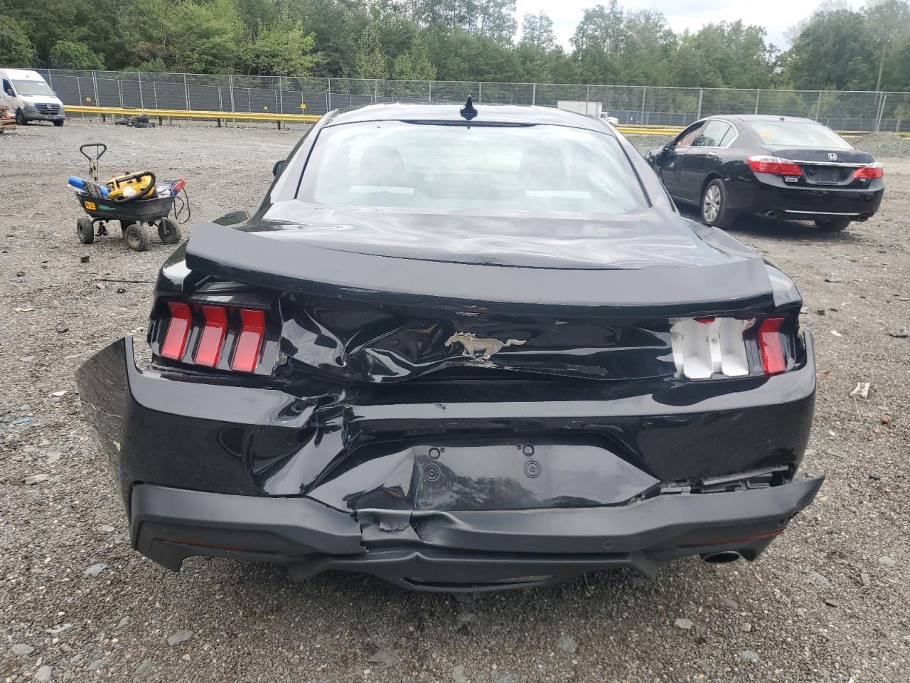 2024 Ford Mustang - Фото 6