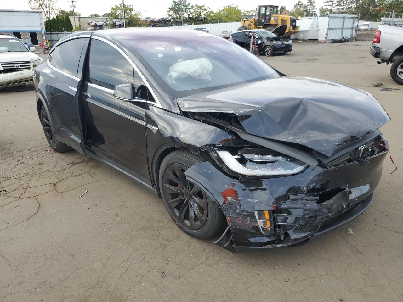 2016 Tesla Model X - Фото 4