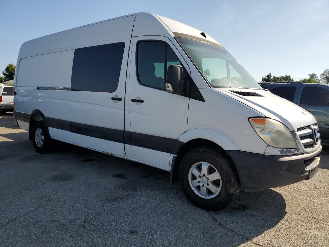 2011 Freightliner Sprinter 2500 - Фото 4