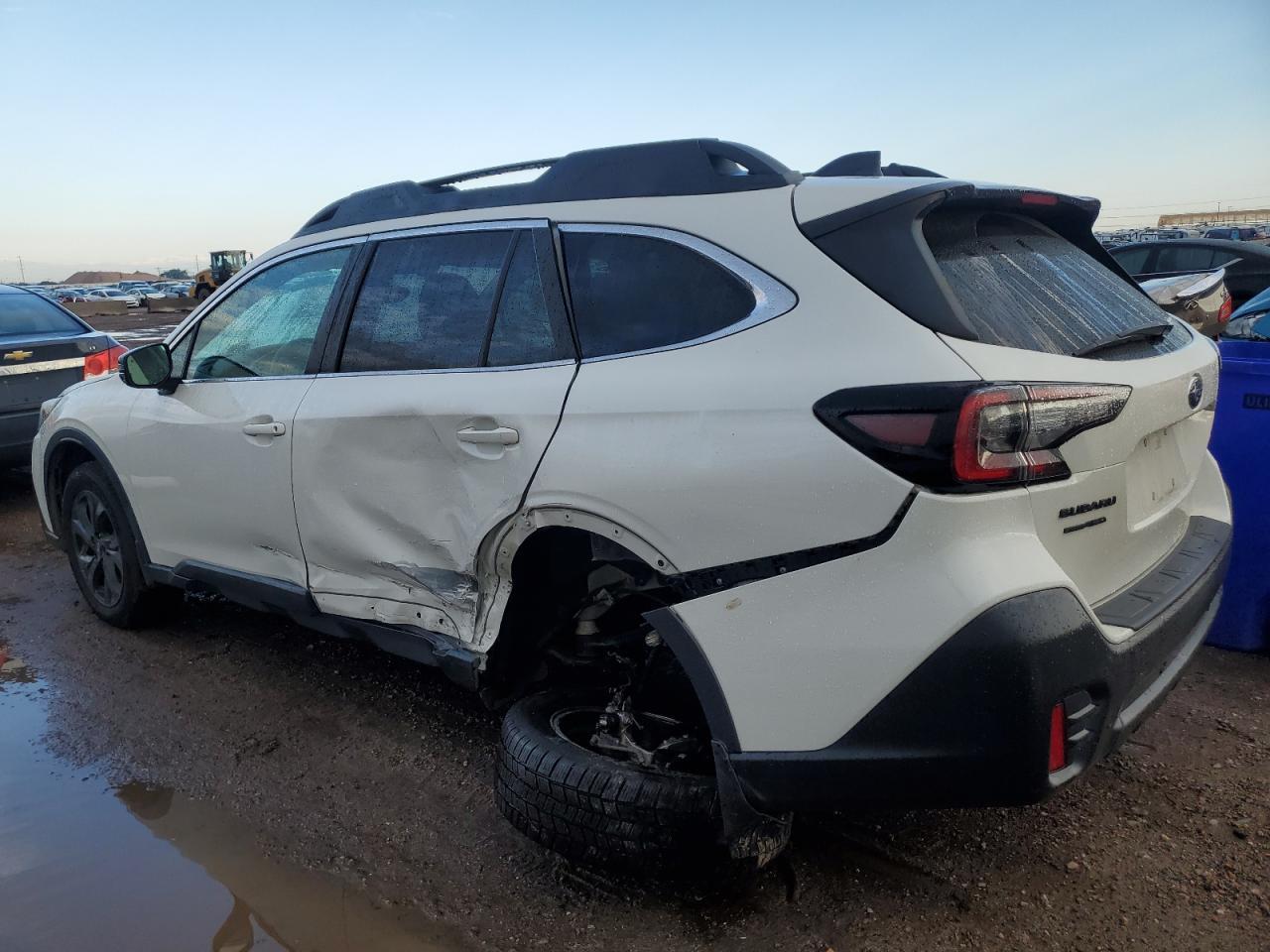 2020 Subaru Outback Onyx Edition Xt - Image 2