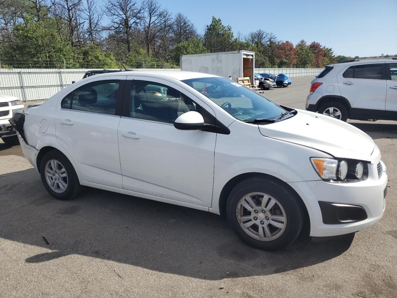 2014 Chevrolet Sonic Lt - Фото 4