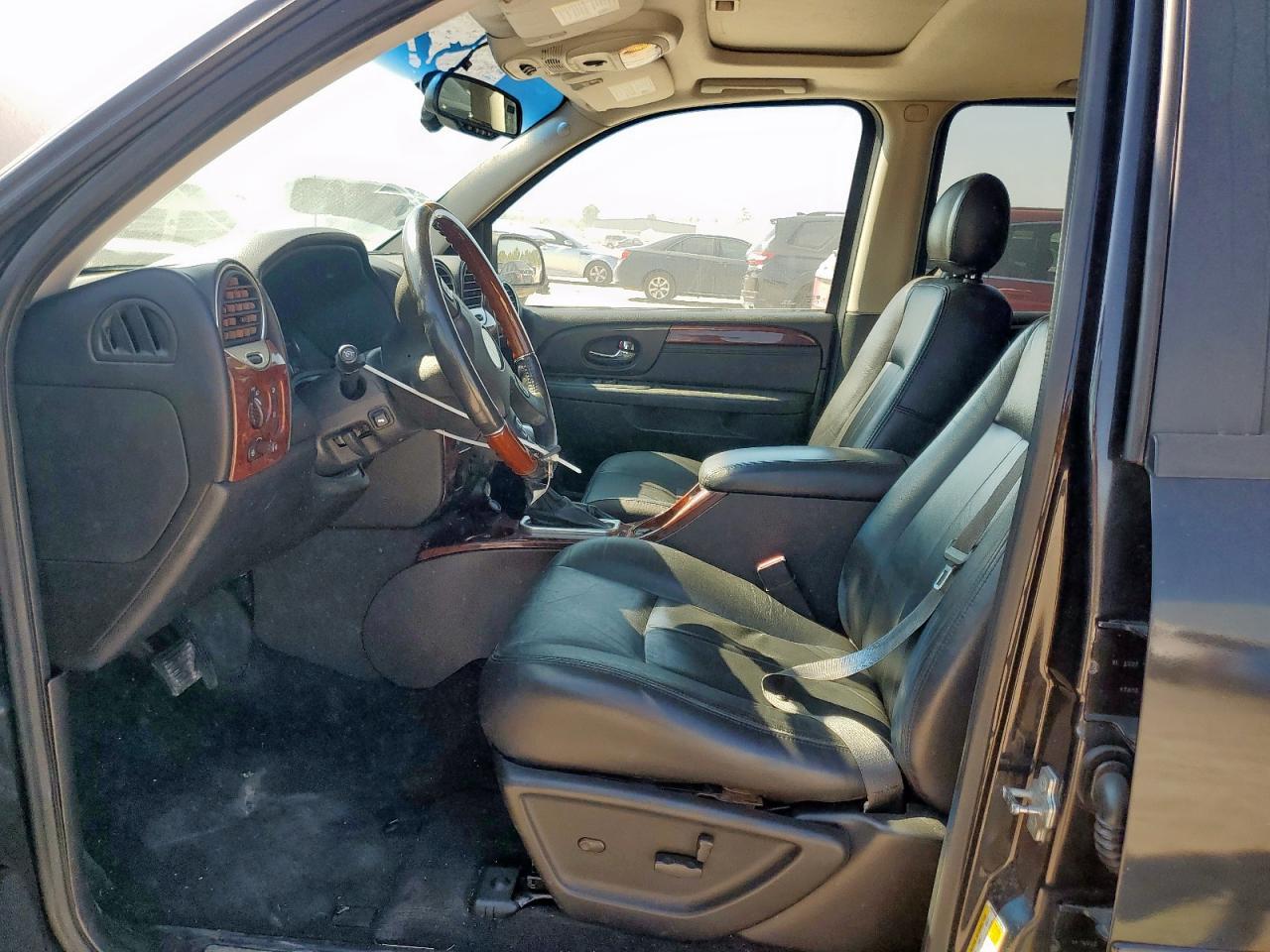 2008 GMC Envoy Denali - Image 7