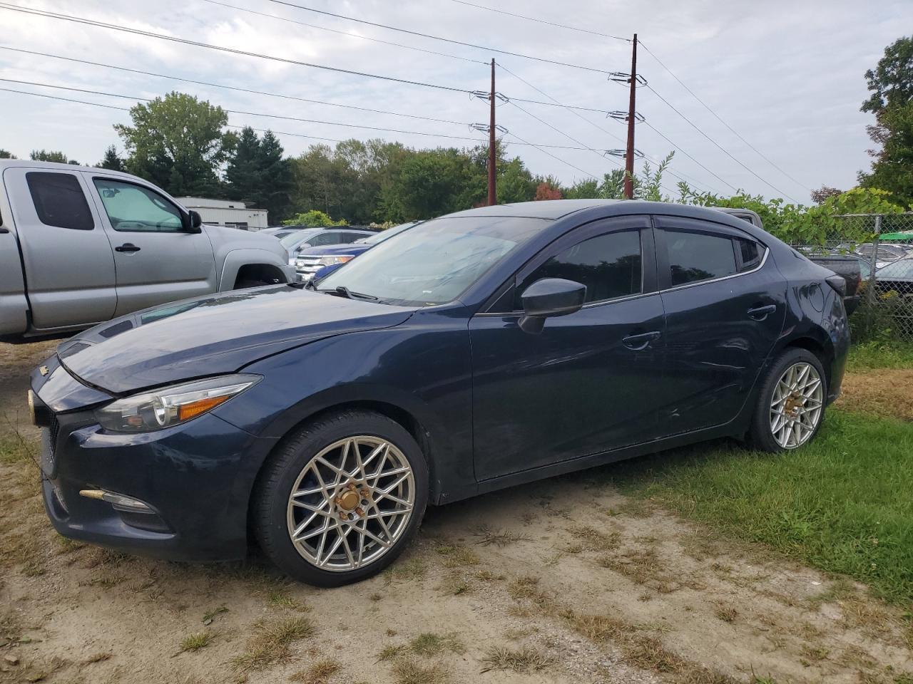 2018 Mazda 3 Touring - Фото 2