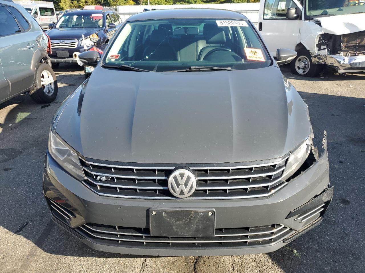 2017 Volkswagen Passat R-Line - Фото 5