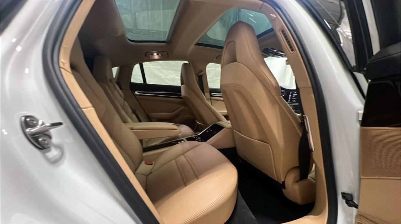 2018 Porsche Panamera 4 - Фото 6