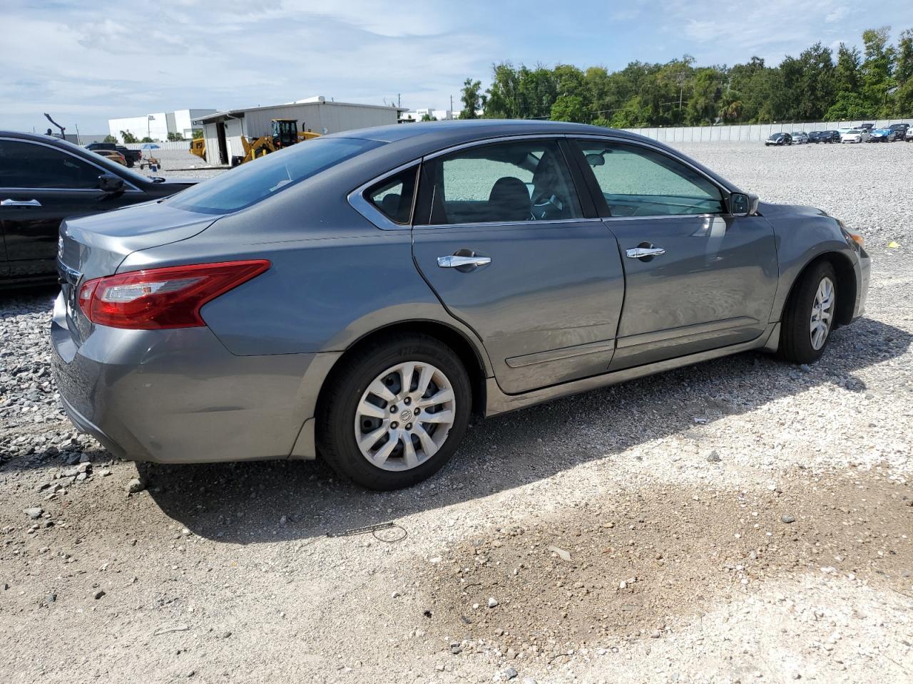 2018 Nissan Altima 2.5 - Image 3