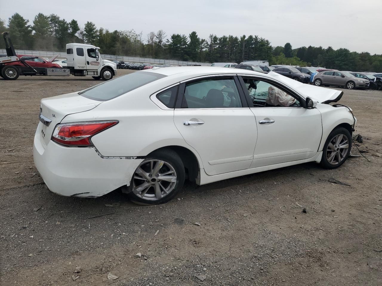 2015 Nissan Altima 2.5 - Фото 3