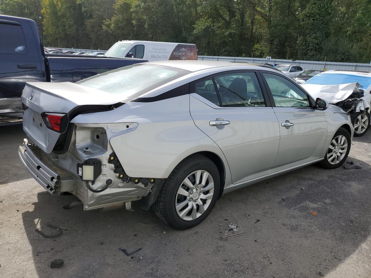 2023 Nissan Altima S - Image 3