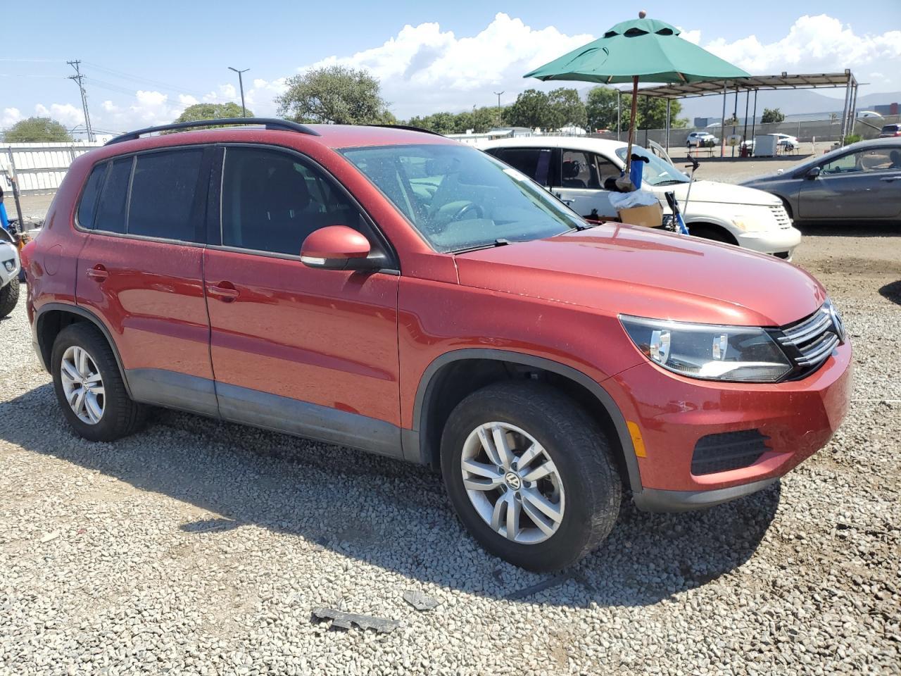 2015 Volkswagen Tiguan S - Image 4