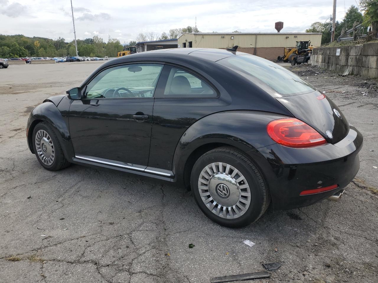 2014 Volkswagen Beetle - Фото 2