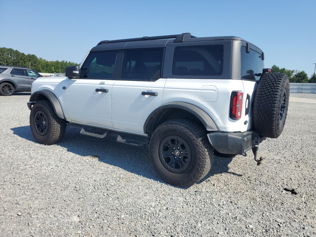 2023 Ford Bronco Base - Фото 2