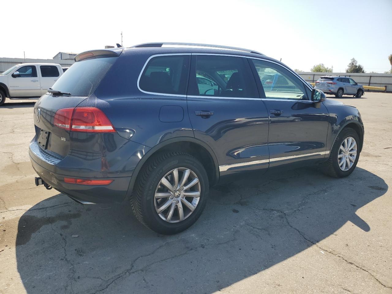 2012 Volkswagen Touareg V6 - Фото 3