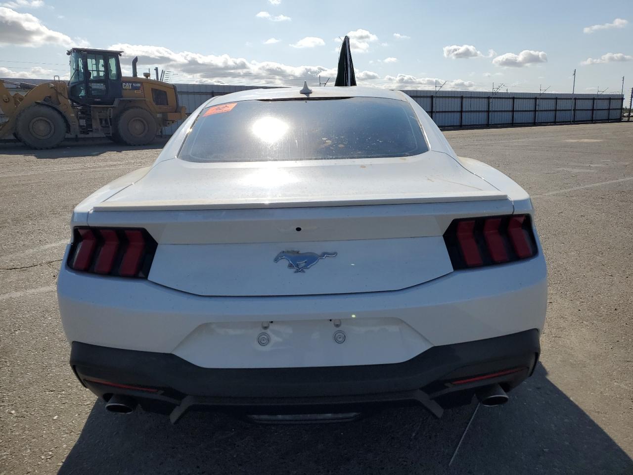 2024 Ford Mustang - Фото 6