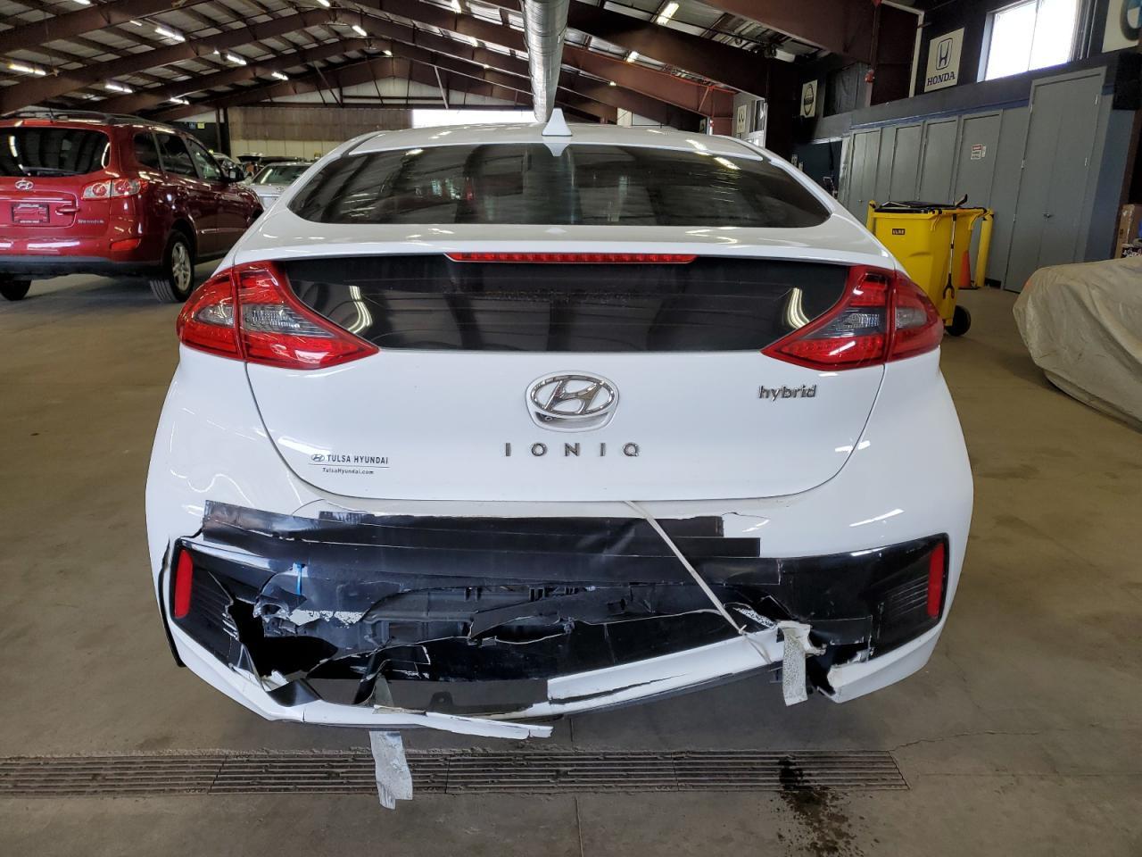 2017 Hyundai Ioniq Sel - Image 6