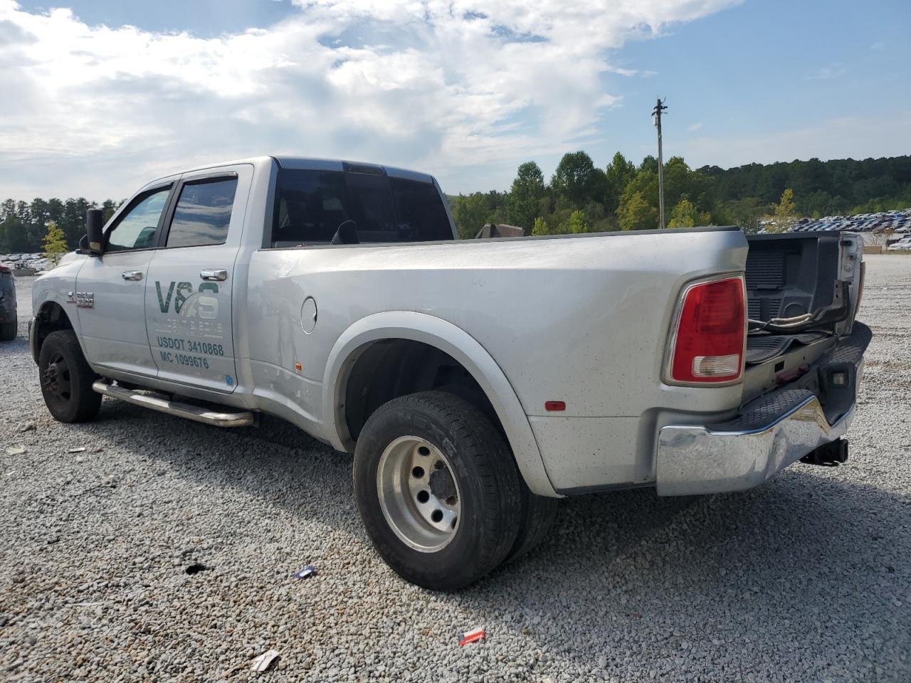 2018 Ram 3500 Laramie - Фото 2