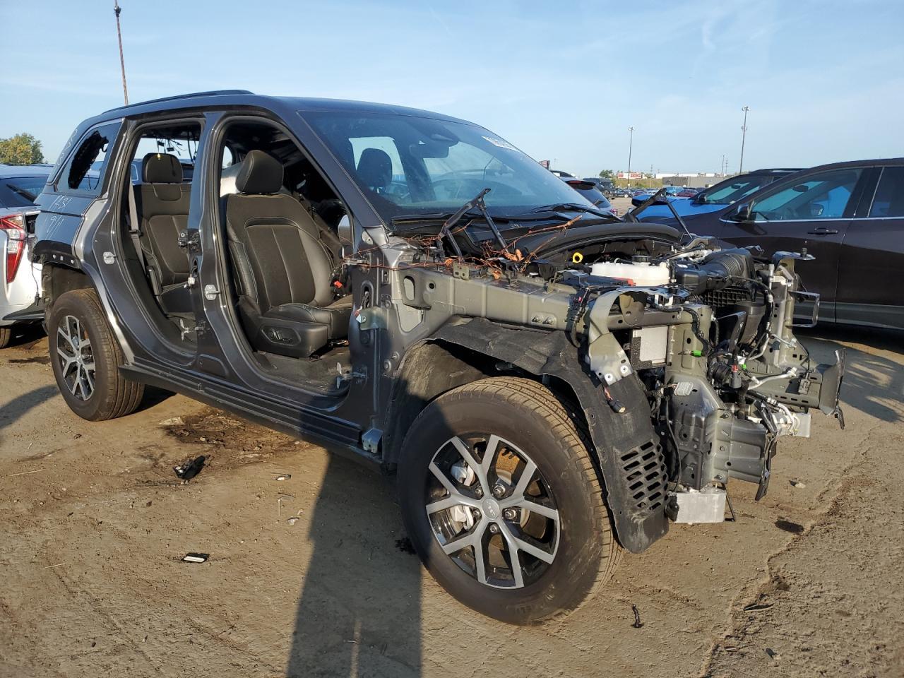 2025 Jeep Grand Cherokee Limited - Image 4